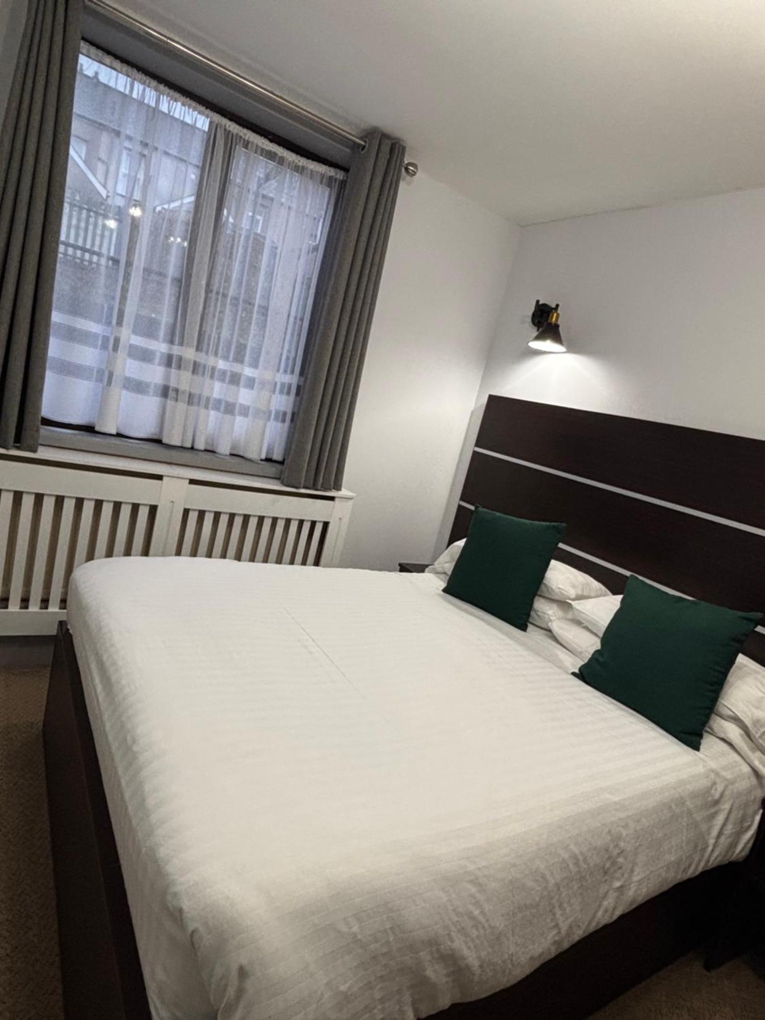 Level Inn Ebbw Vale Esterno foto