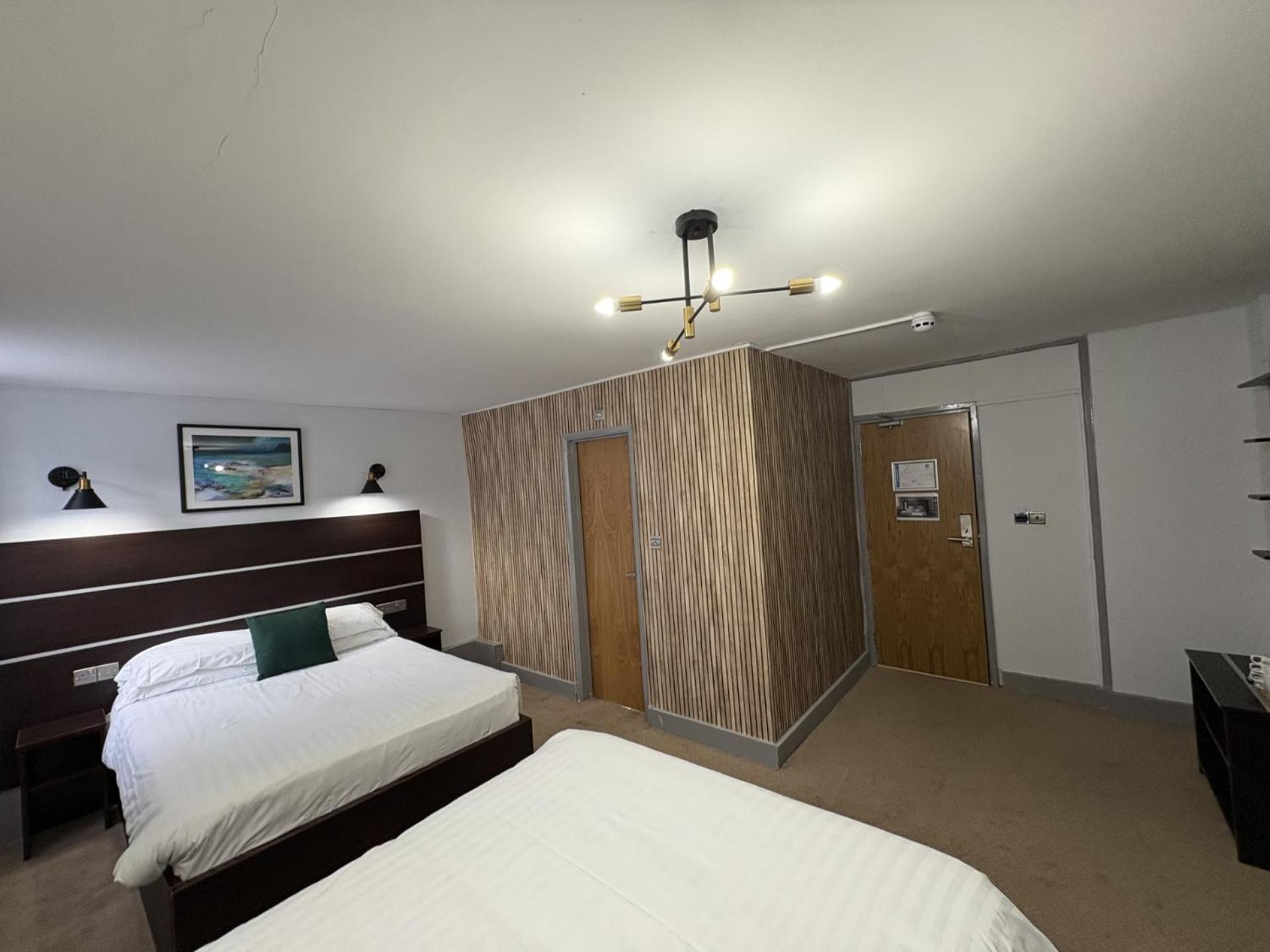 Level Inn Ebbw Vale Esterno foto