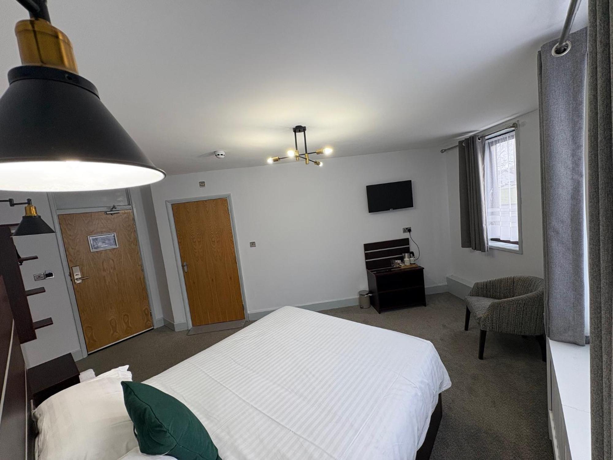 Level Inn Ebbw Vale Esterno foto