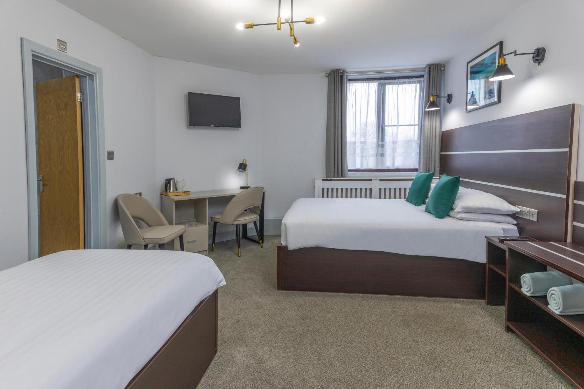 Level Inn Ebbw Vale Esterno foto